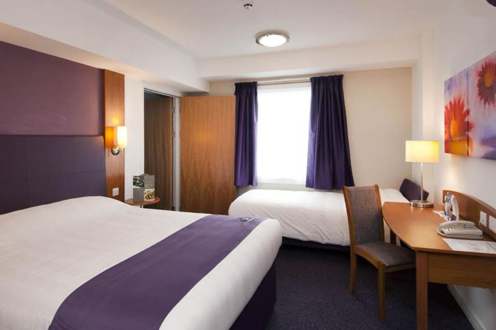 Premier Inn Birmingham City - Waterloo St Стая снимка