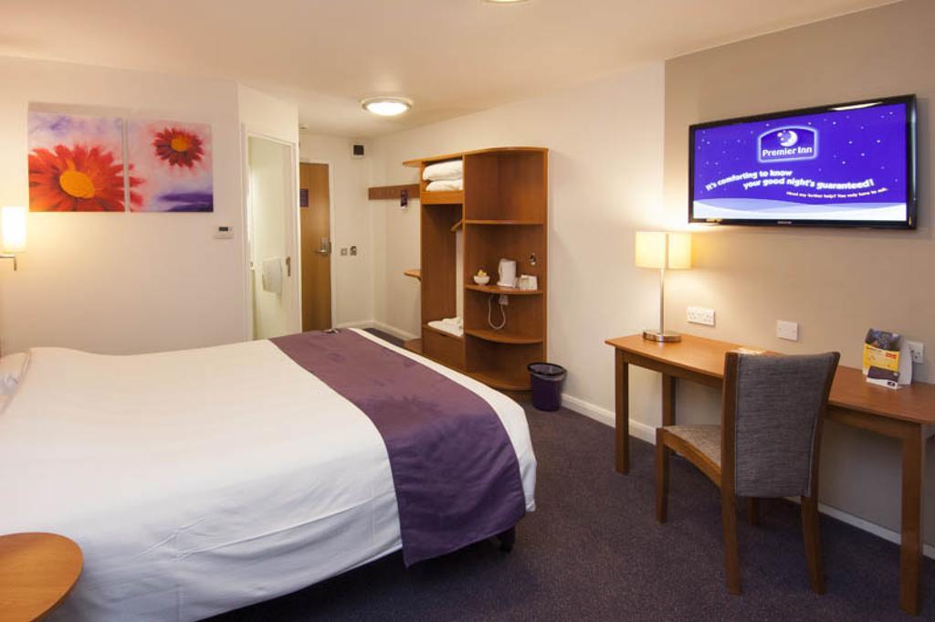 Premier Inn Birmingham City - Waterloo St Стая снимка