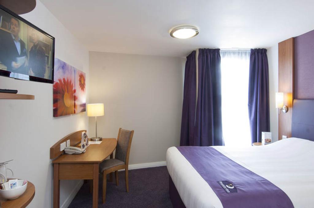 Premier Inn Birmingham City - Waterloo St Екстериор снимка