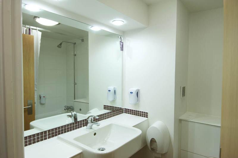 Premier Inn Birmingham City - Waterloo St Екстериор снимка